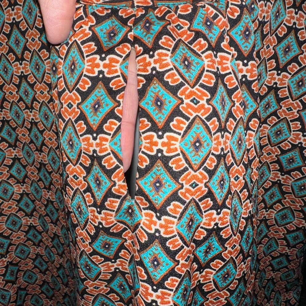 The Limited Black and Orange Sleeveless Top - Picture 4 of 5